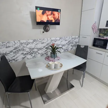 Edmay Byrelax Apartment